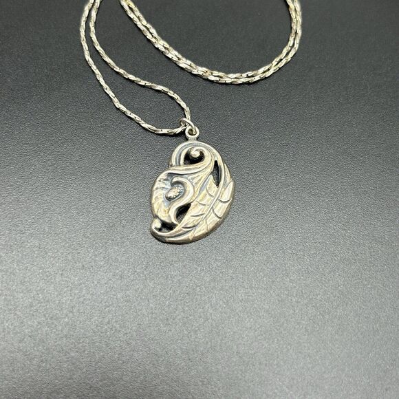 Vintage Estate 925 Sterling Silver Calla Lily Ornate Necklace & Clip on Earrings - Picture 2 of 15